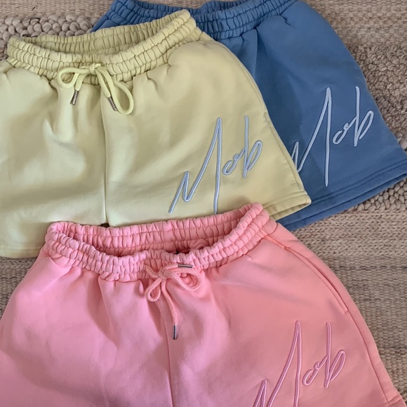 Strawberry Milk Mob - Blue Short - Picture 10 of 10